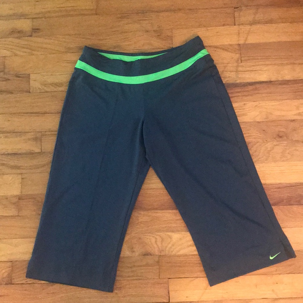 Nike Performance Capris